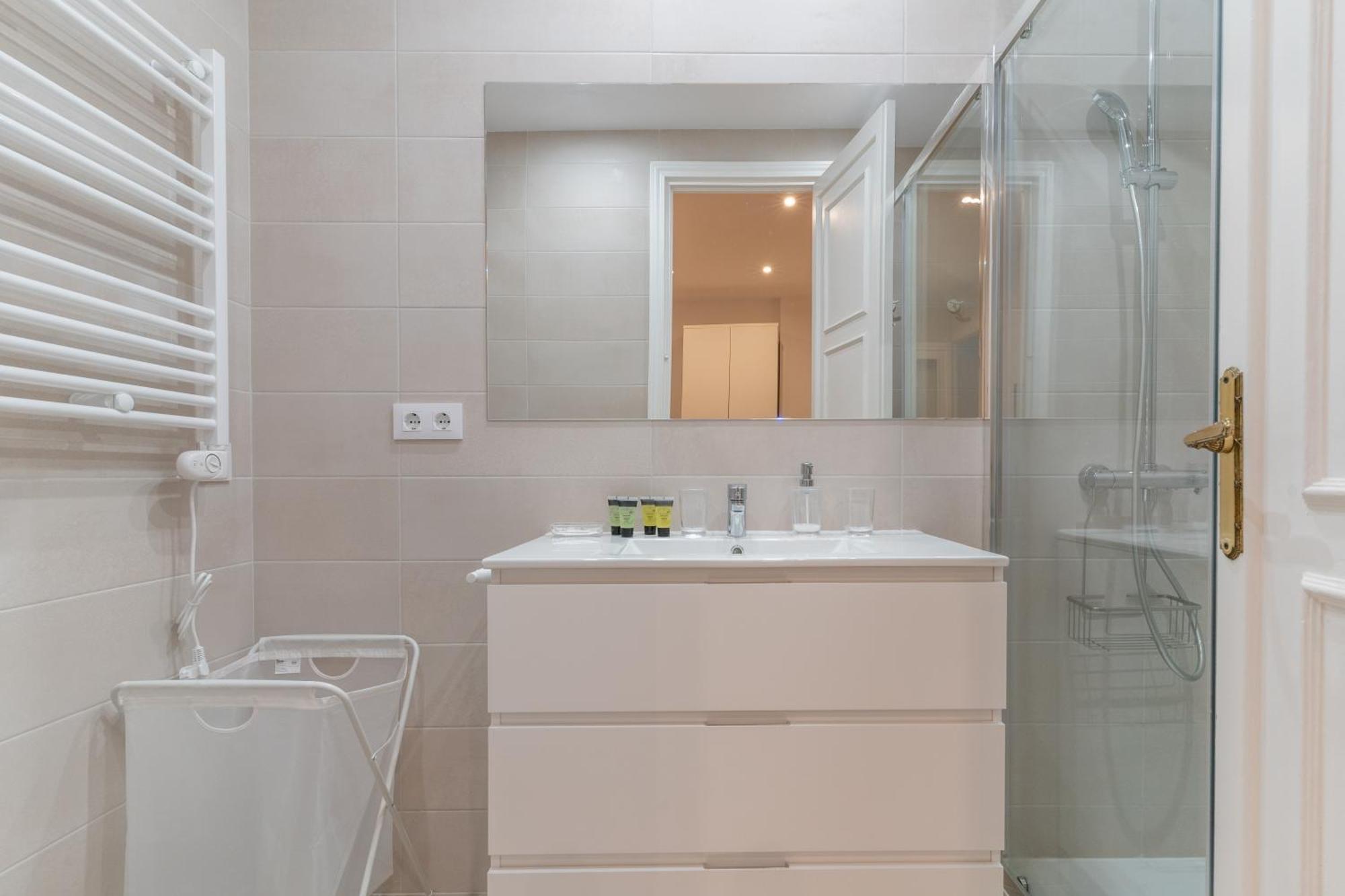 Spacious Central-3Bedrooms 3Bathrooms-Sol Мадрид Экстерьер фото